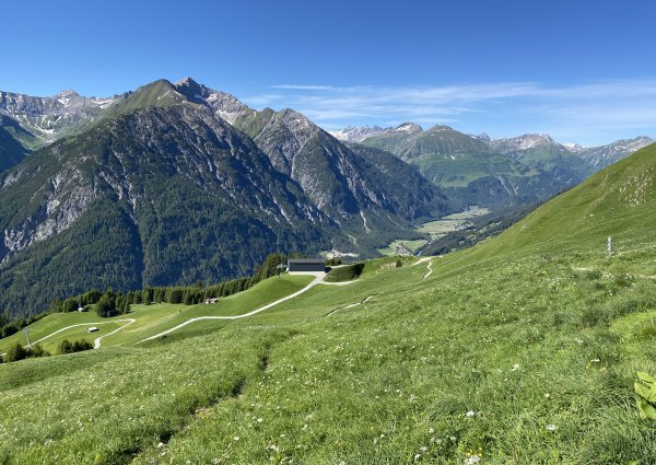 joechelspitze_bergbahn_blick_lechtal_c_ulses_807.jpg
